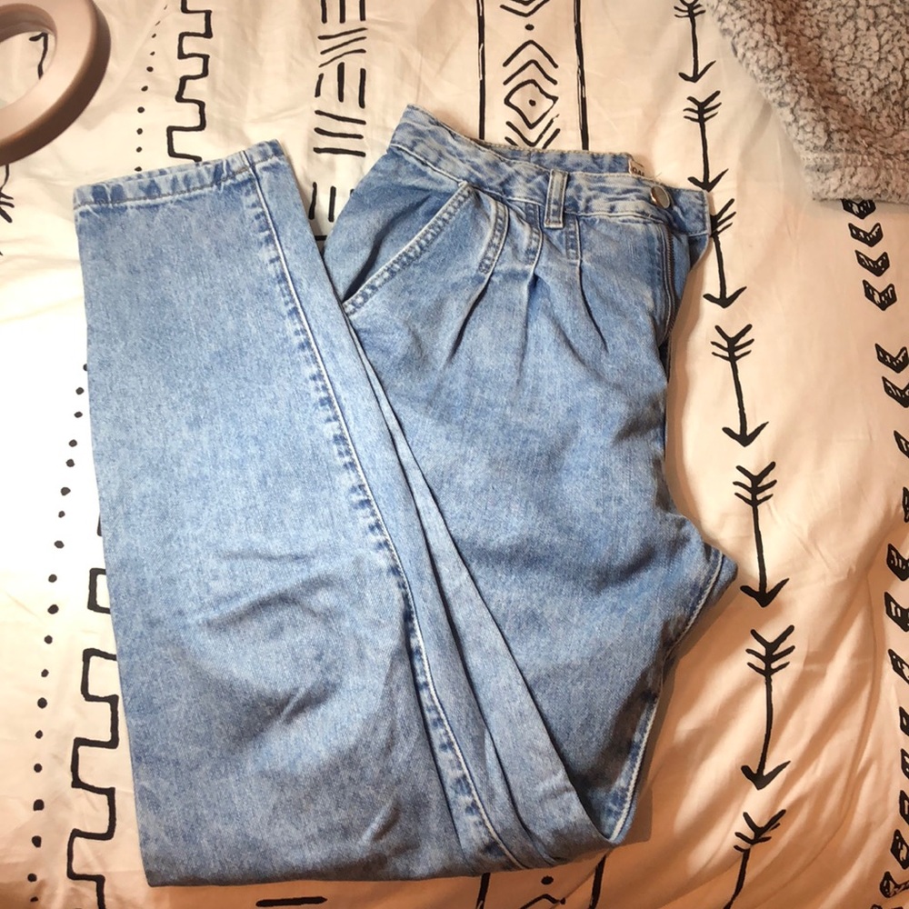 Ankle cut jeans